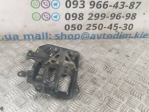 Тримач Аккумулятора 7441005020 Toyota Avensis T27 Kombi 2008-2018