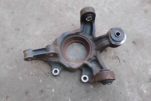 Цапфа задняя левая 423050T020 TOYOTA Highlander 07-13