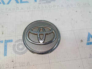 Центральный колпачок на диск Toyota Prius 30 12-15 57мм