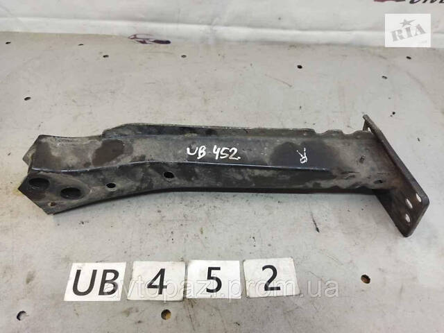 UB0452 68071622AB підсилювач підрамника перед R 5032520910 Fiat/Alfa/Lancia 500 13- 0