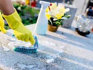 Уборка захоронений Приберання на кладбище