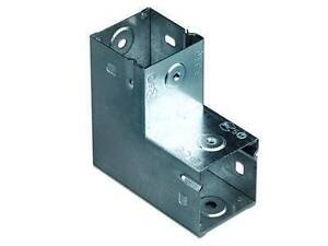 Кут вертикальний вгору 90 50х50,глухий, гарячого цинкування, дкс [39001]