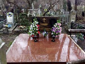 Уход за могилами по всей Украине