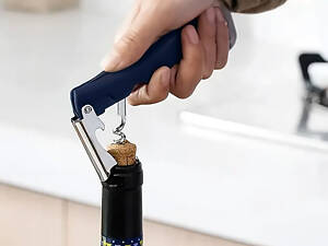 Универсальная открывалка бутылок со штопором и ножом 3 в 1