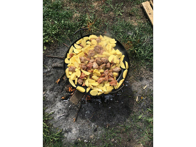 Універсальна сковорода для пікніків 50 см із кришкою - Фото 9