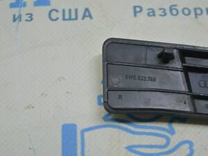 Уплотнитель крыло-фара правый Audi A4 B9 17- 8W0823746