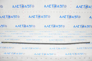 Ущільнювальна гумка бампера капот-бампер Kia Niro 17-22