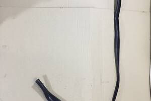 Уплотнительная резинка BMW 5-series F10 N63B44 2013 задн. прав. (б/у)