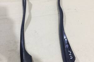 Уплотнительная резинка BMW 5-series F10 N63B44 2013 перед. лев. (б/у)