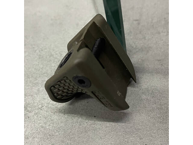 Упор DLG TACTICAL (DLG-151-green) з гніздом для QD антабки, колір Олива, упор на цівку на планку Пікатінні - Фото 7