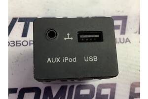 Блок USB Kia Ceed I 2006-2012 961202B000