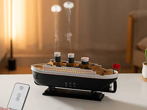 Зволожувач повітря з RGB-підсвіткою і пультом у формі корабля