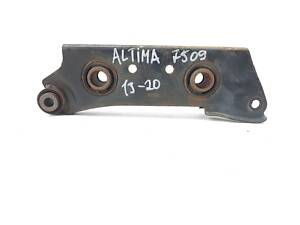 Рычаг задний нижний левый Nissan Altima 2013-2018 551A19HS0B Nissan Altima