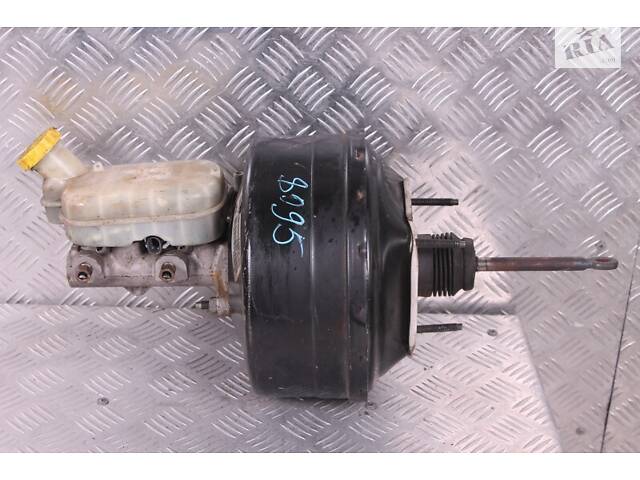 Вакуумный усилитель (тормозов и сцепления) Chrysler Pacifica 3.5 V6 4x4 2003-2008,