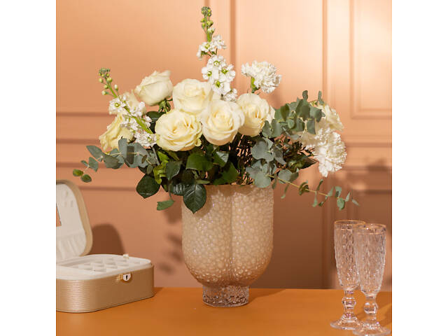 Ваза декоративна 18.5х16х25 см для квітів скляна фігурна ваза з кольорового скла 3 л Бежева - Фото 3