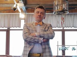 Ведучий, вашого свята