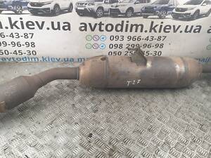 Вихлопна труба, передня 174100T110 Toyota Avensis T27 Kombi