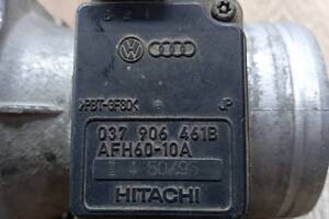 Витратомір повітря датчик Audi A4 B5 1.8i 037906461B.HITACHI