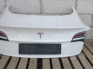 Вживана кришка багажника для Tesla Model 3 2017-2024