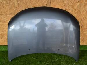 Вживаний капот для Mitsubishi Outlender XL 2007-2010 рік,продається як на фото,під покраску