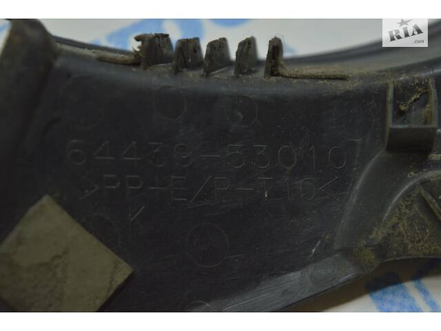 Вкладыш крышки багажника правый Lexus IS250/IS300/IS350 06-13 64742-53030 64439-53010