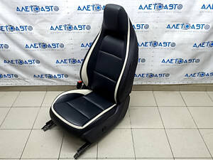 Водійське сидіння Infiniti QX30 17- c airbag, sport, електро, шкіра чорний, потерто, подряпини, топляк, електрика працює