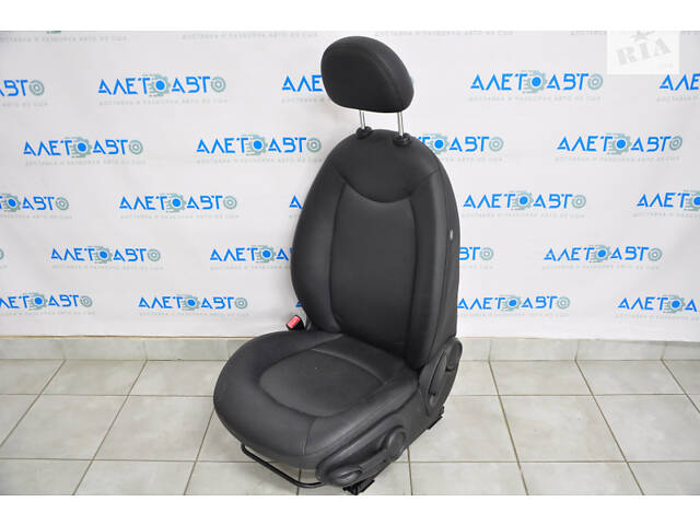 Водительское сидение Mini Cooper Countryman R60 10-16 без airbag, механич, кожа черн