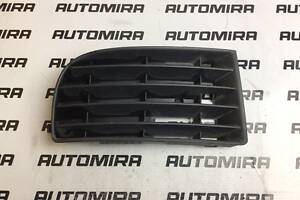 Решетка бампера передняя правая Volkswagen Golf 5 2003-2009 1K0853666