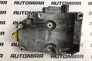 Кронштейн компрессора кондиционера Volkswagen Passat B5 1.9 TDI 1996-2005 038260885C