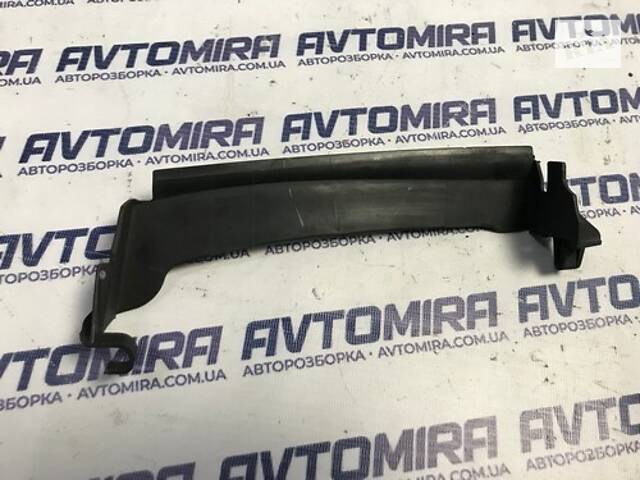 Дифлектор радіатора верхній Volkswagen Touran 2004-2008 1T0805962