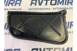 Крышка отсека АКБ левая Volkswagen Transporter 5 2003-2015 7H0805207A