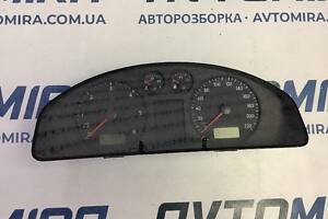 Панель приладів Volkswagen Transporter 5 2003-2015 7H0920850R