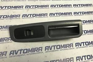 Накладка кнопки стеклоподъемника правой передней двери VOLVO V50 2003-2012 30658448