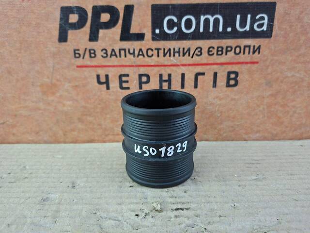 Volvo XC70 II 07-16 2.4 D тройник трубки патрубка интеркулера 30792884 - Фото 2