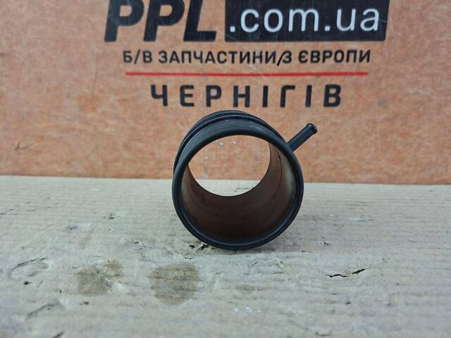 Volvo XC70 II 07-16 2.4 D тройник трубки патрубка интеркулера 30792884 - Фото 4