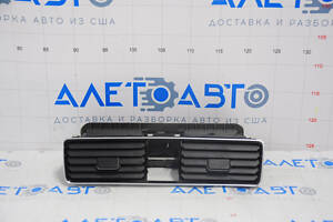 Дефлектор повітроводу центр VW Passat b7 12-15 USA чорн