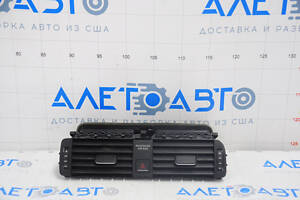 Дефлектор воздуховода центральный VW Jetta 11-18 USA черн