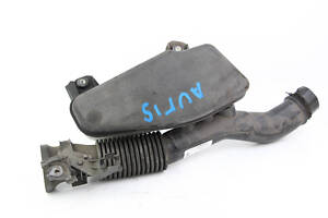 Воздухозаборник 1.8 Hybrid Toyota Auris 2006-2012 1775037020