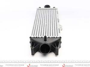 Впускной охладитель воздуха NRF 30879 Iveco Daily 504022617, 504086501, 504084140
