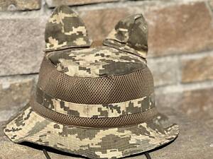 Вухата панама піксель