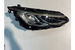 VW GOLF VIII 8 LED ФАРА ПРАВА ЯК НОВА 5H1941006B