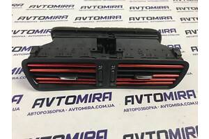 Дефлектор воздуха центральный VW Passat B6 2005-2010 3C2819728