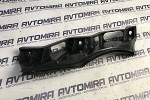 Кронштейн переднього бампера правий VW Passat B6 SN 2005-2010 3C0807890