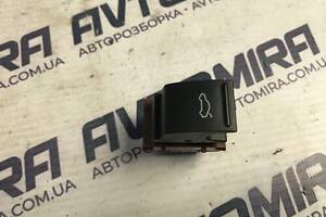 Кнопка открытия багажника VW Passat B7 2010-3AA959831