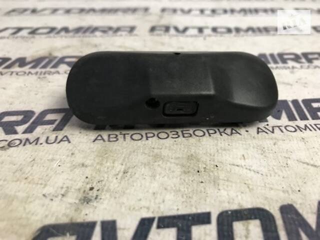 Форсунка омивача лобового стекла VW Passat B7 2010-5M0955985C