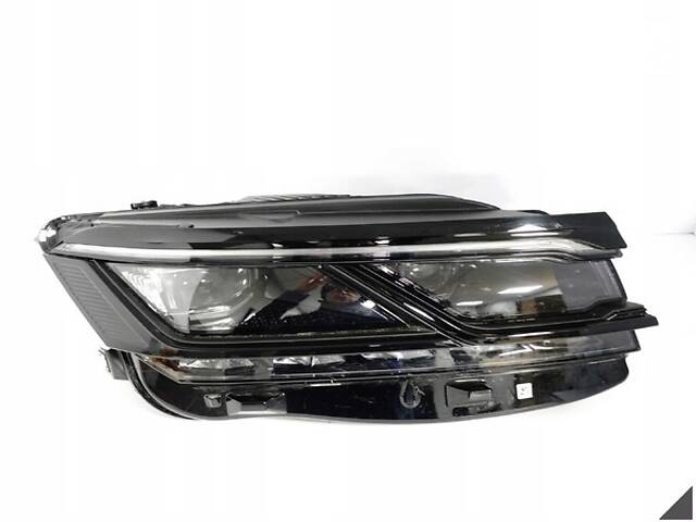 VW TOUAREG III 760 761 CR7 18- MATRIX FULL LED ФАРА ПЕРЕДНЯ ПРАВА 761941082A