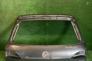 VW TOUAREG III крышка багажника