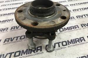 Ступица передняя VW Volkswagen Passat B6 2005-5K0498621