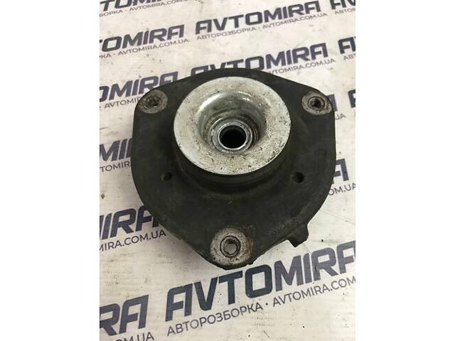 Опора переднього амортизатора VW Volkswagen Passat B7 1K0412331