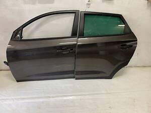 Подержанная дверь задняя для Hyundai Tucson 2015-2019